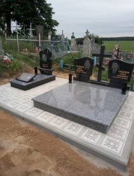 Памятник двойной 100